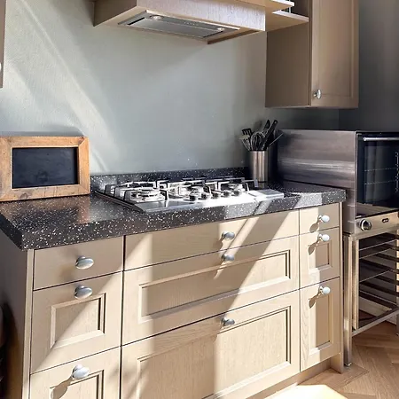 Weeshuis Groot 別荘 エンクホイゼン