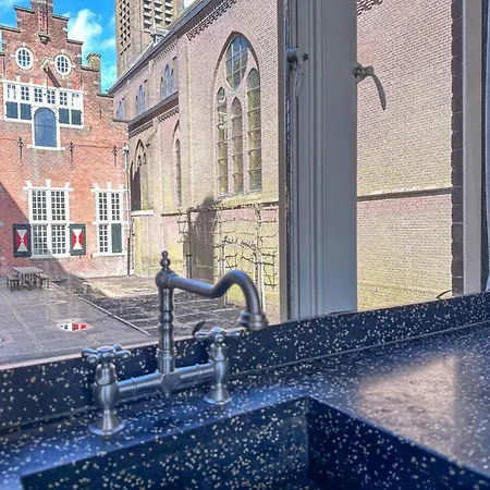 Weeshuis Groot エンクホイゼン